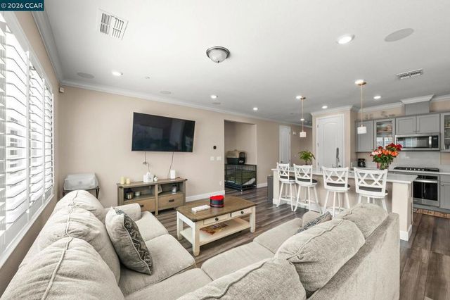 540 Vanek Dr., Oakley, CA 94561