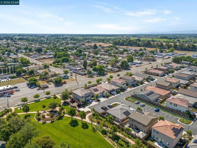 540 Vanek Dr., Oakley, CA 94561