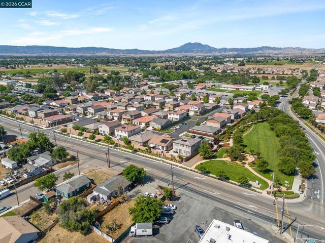 540 Vanek Dr., Oakley, CA 94561