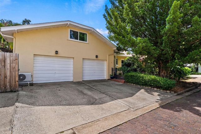 2915 W ANGELES STREET, Tampa, FL 33629