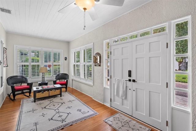 2915 W ANGELES STREET, Tampa, FL 33629