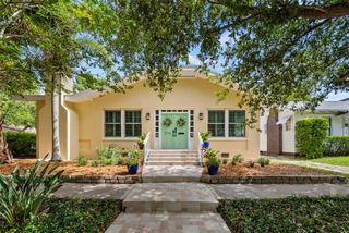 2915 W ANGELES STREET, Tampa, FL 33629