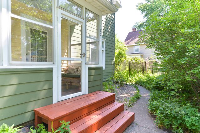 153 Winifred Street W, Saint Paul, MN 55107