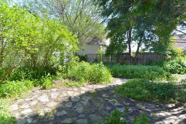 153 Winifred Street W, Saint Paul, MN 55107
