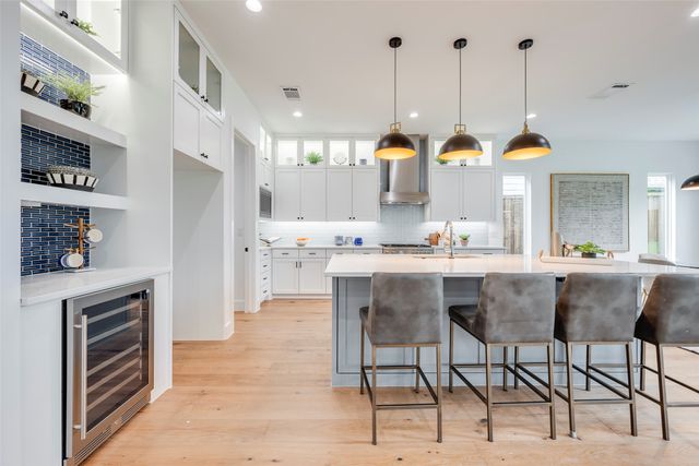 6027 Marquita Avenue, Dallas, TX 75206