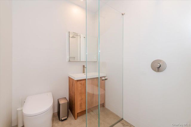 2105 Bay Boulevard, Atlantic Beach, NY 11509