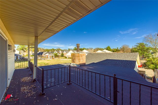 65 Tealwood Street, Shreveport, LA 71104