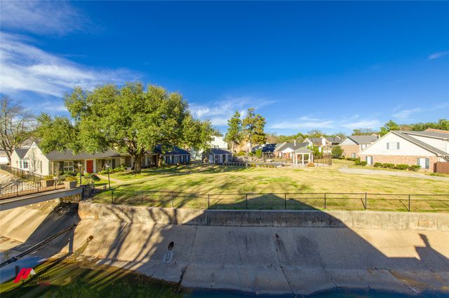 65 Tealwood Street, Shreveport, LA 71104