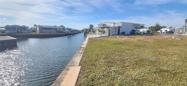 158 S SAINT THOMAS CIRCLE, Apollo Beach, FL 33572