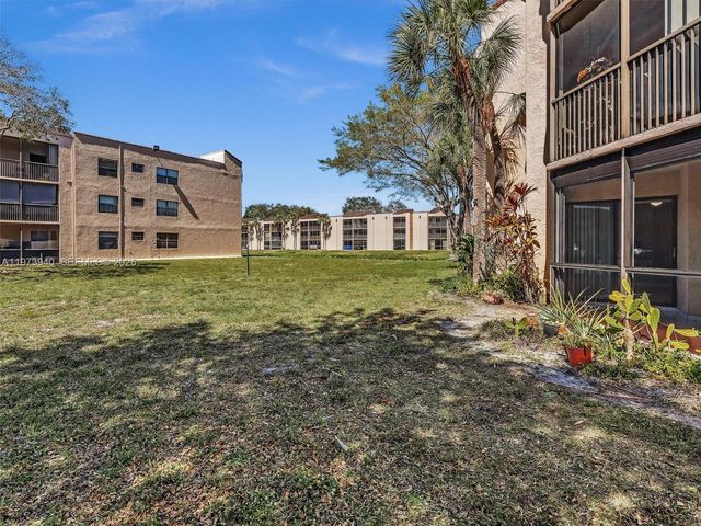 3252 Foxcroft Rd 102, Miramar, FL 33025