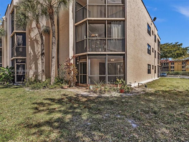 3252 Foxcroft Rd 102, Miramar, FL 33025