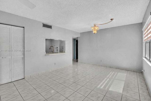 3252 Foxcroft Rd 102, Miramar, FL 33025