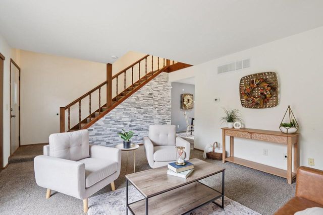 8018 N 94th STREET, Milwaukee, WI 53224