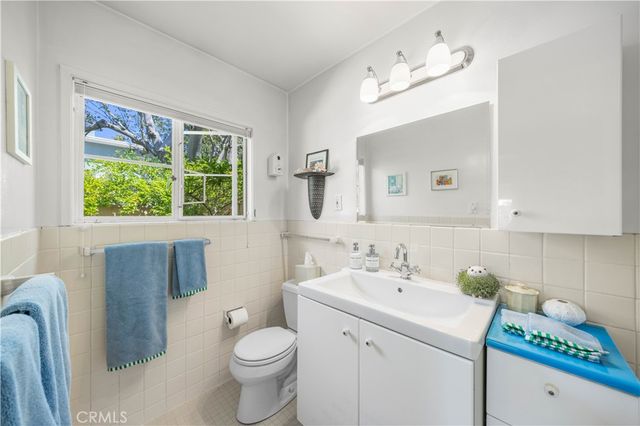 5528 Village Green, Los Angeles, CA 90016