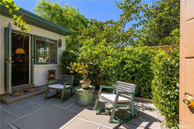 5528 Village Green, Los Angeles, CA 90016