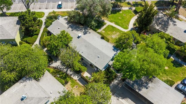 5528 Village Green, Los Angeles, CA 90016