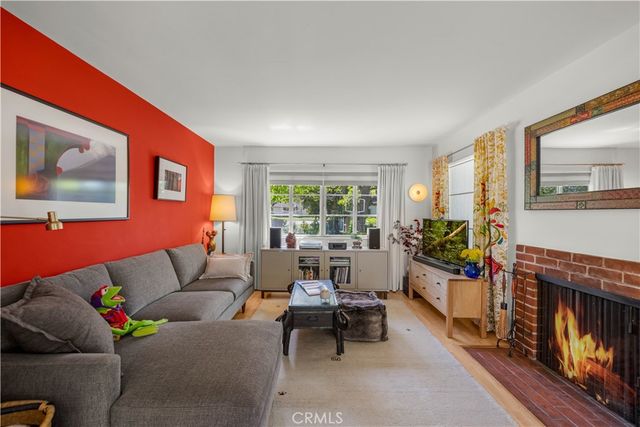 5528 Village Green, Los Angeles, CA 90016