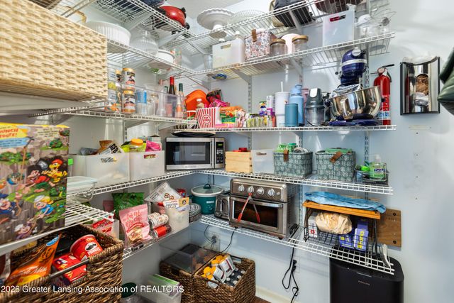 4590 Doncaster Avenue, Holt, MI 48842