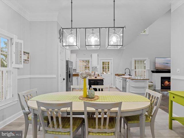 1210 CARROLLTON LN, Berlin, MD 21811