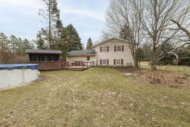 S69W22090 Sonoma WAY, Big Bend, WI 53103