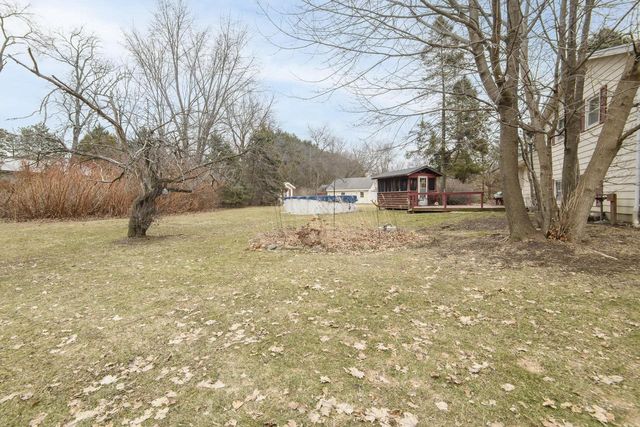 S69W22090 Sonoma WAY, Big Bend, WI 53103