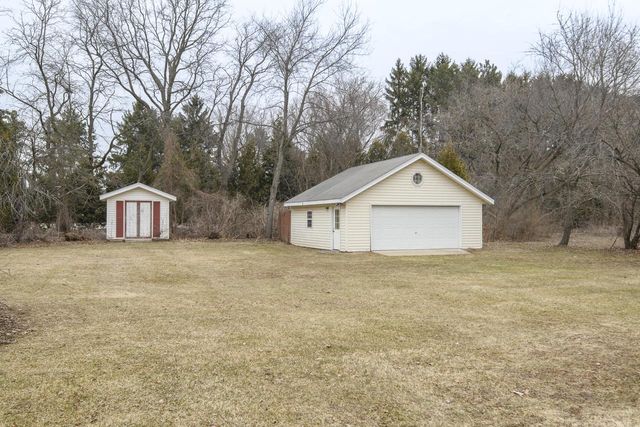 S69W22090 Sonoma WAY, Big Bend, WI 53103