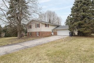 S69W22090 Sonoma WAY, Big Bend, WI 53103