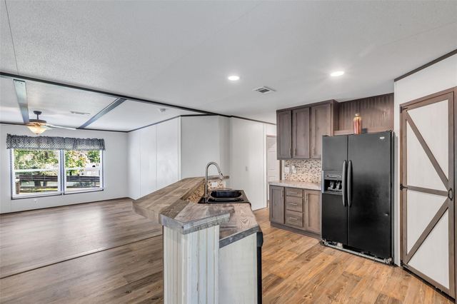 9529 Cypress Drive, Willis, TX 77318