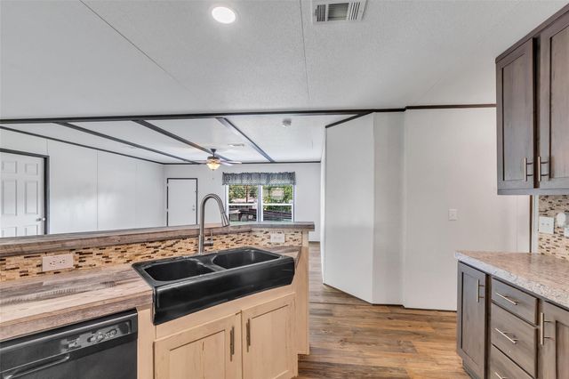 9529 Cypress Drive, Willis, TX 77318