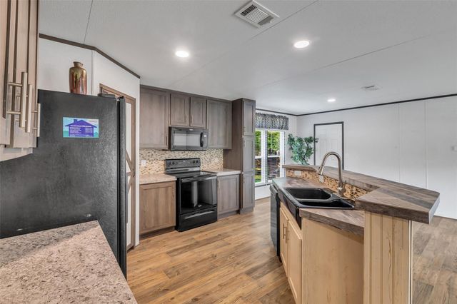 9529 Cypress Drive, Willis, TX 77318