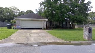5549 Shadow Grove Blvd, Pensacola, FL 32526