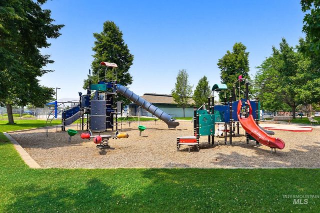 7826 W Westover Drive, Boise, ID 83704