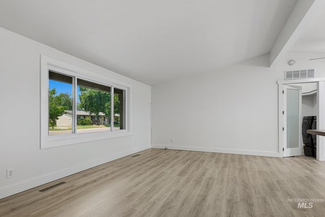 7826 W Westover Drive, Boise, ID 83704