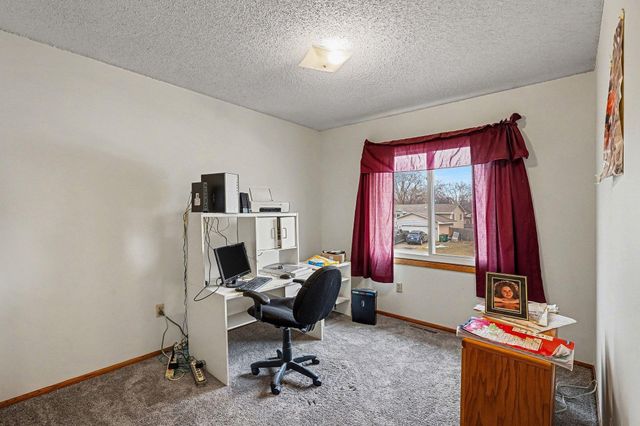 10216 Erskin Street NE, Circle Pines, MN 55014