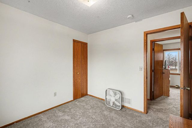 10216 Erskin Street NE, Circle Pines, MN 55014