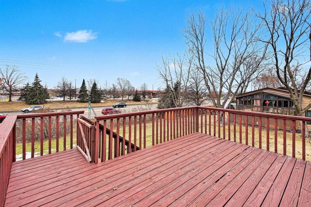 10216 Erskin Street NE, Circle Pines, MN 55014