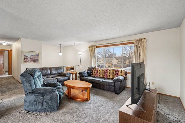 10216 Erskin Street NE, Circle Pines, MN 55014