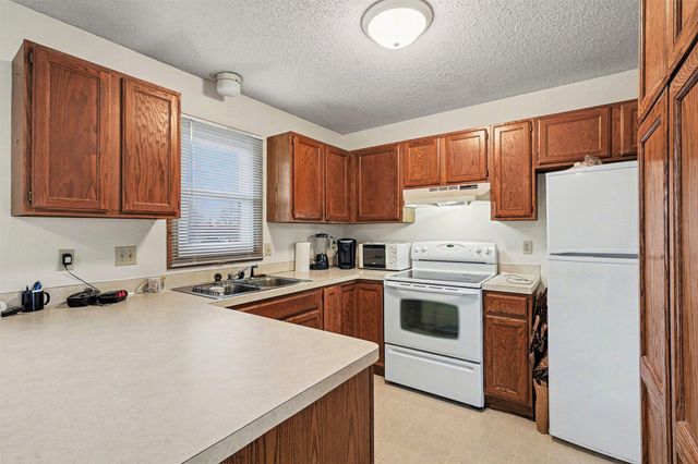 10216 Erskin Street NE, Circle Pines, MN 55014