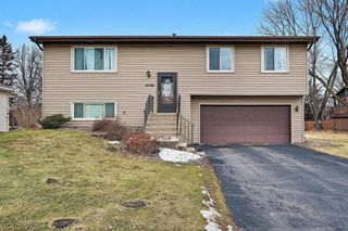 10216 Erskin Street NE, Circle Pines, MN 55014