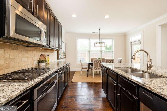 7595 Stoneridge Drive, Atlanta, GA 30328