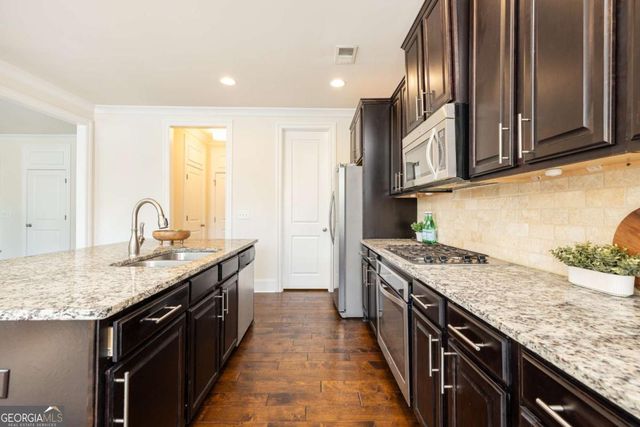 7595 Stoneridge Drive, Atlanta, GA 30328
