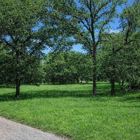 196 Johnston Lane, Runaway Bay, TX 76426