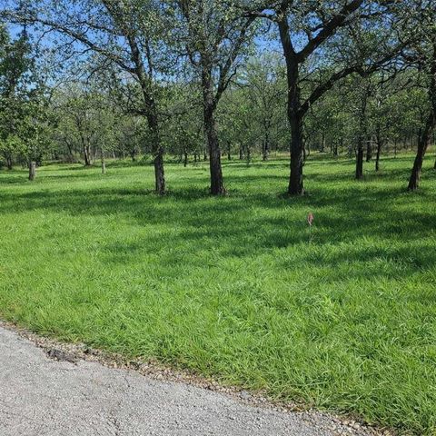 196 Johnston Lane, Runaway Bay, TX 76426