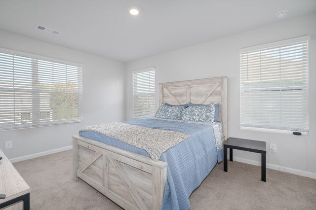 447 Augustine Dr, Lebanon, TN 37087