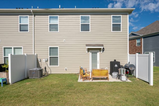 447 Augustine Dr, Lebanon, TN 37087