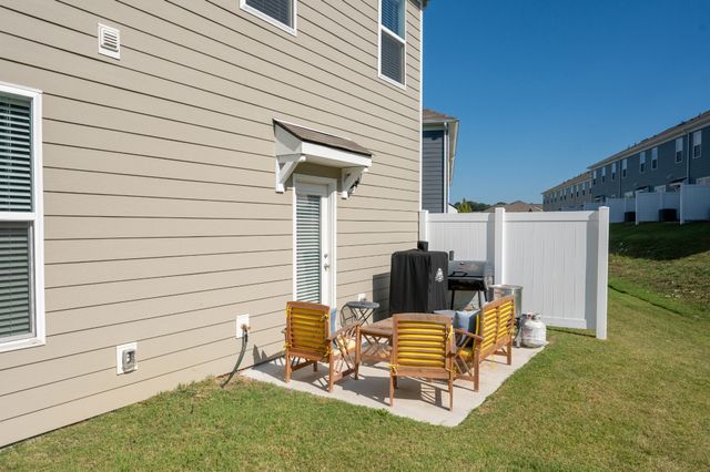 447 Augustine Dr, Lebanon, TN 37087