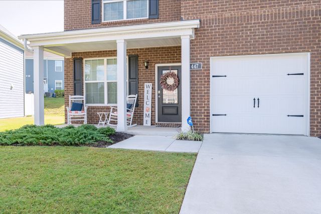447 Augustine Dr, Lebanon, TN 37087