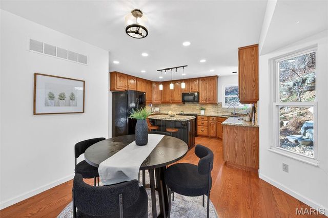 305 Hays Hill Drive, Fenton, MO 63026