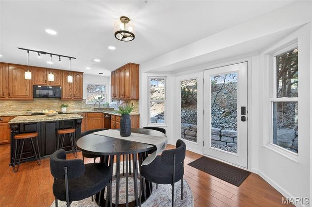 305 Hays Hill Drive, Fenton, MO 63026