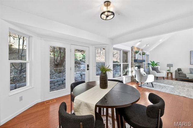 305 Hays Hill Drive, Fenton, MO 63026